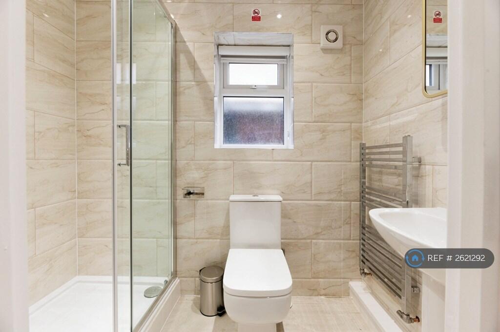 Room 3 Ensuite
