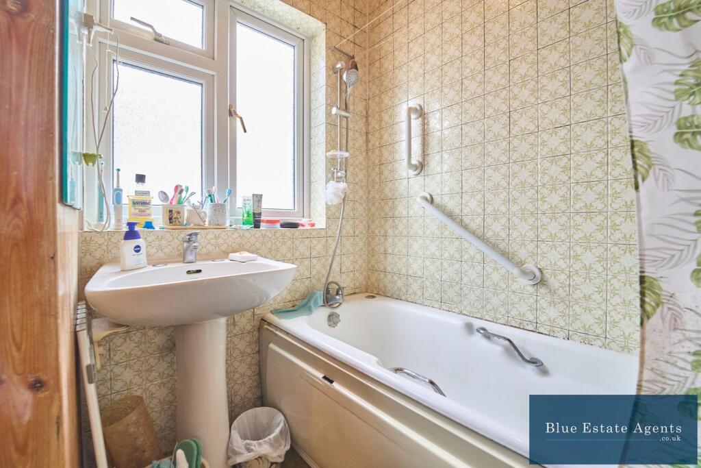 Family Bathroom Suite