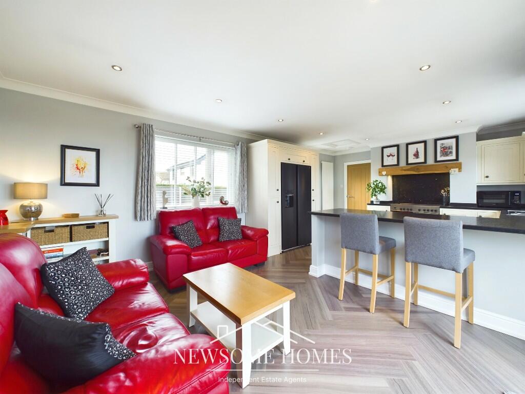 Kitchen/ Family Room
