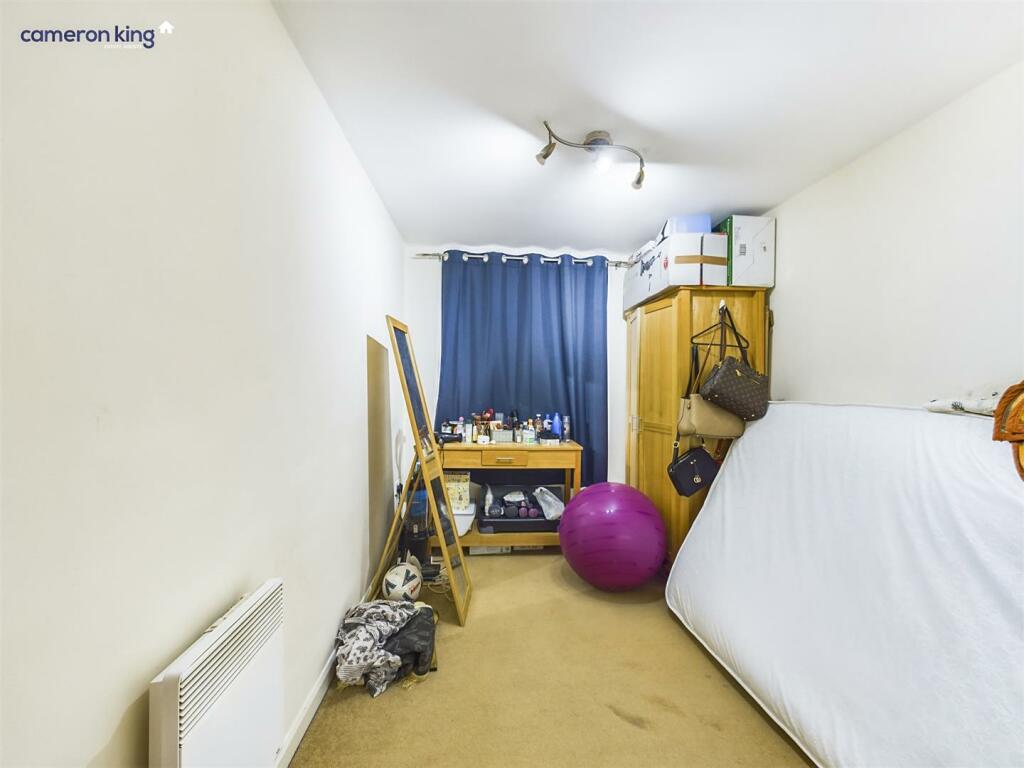 bed 2.JPG