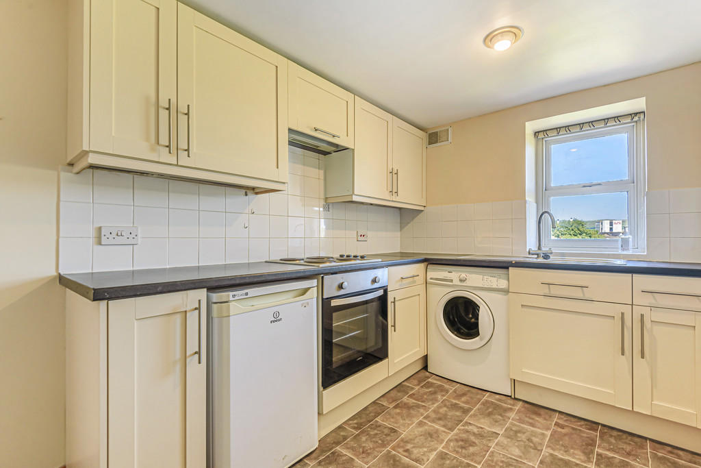 Fitted kitchen