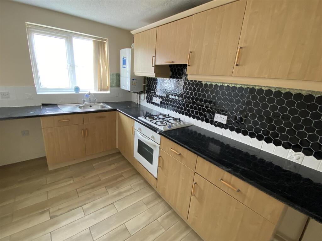 Kitchen:
