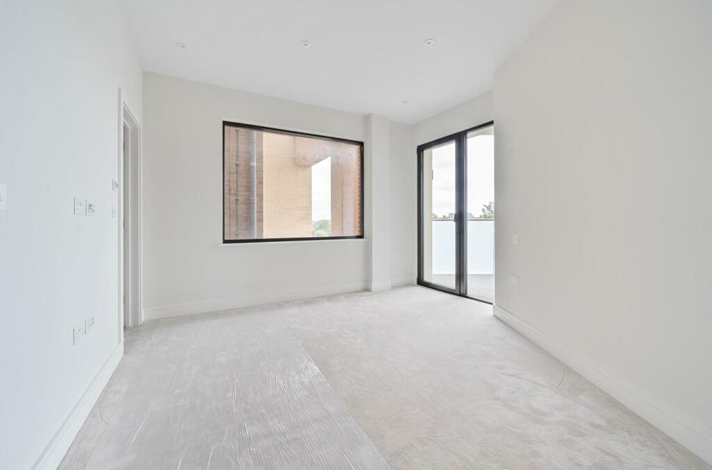 Davidson Frost-Wellings, DFW, Finchley Road, Londo