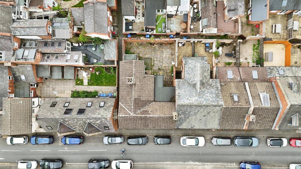 f73160d2-y_20251007_120200 E2 80 AFpm_0602_1759834