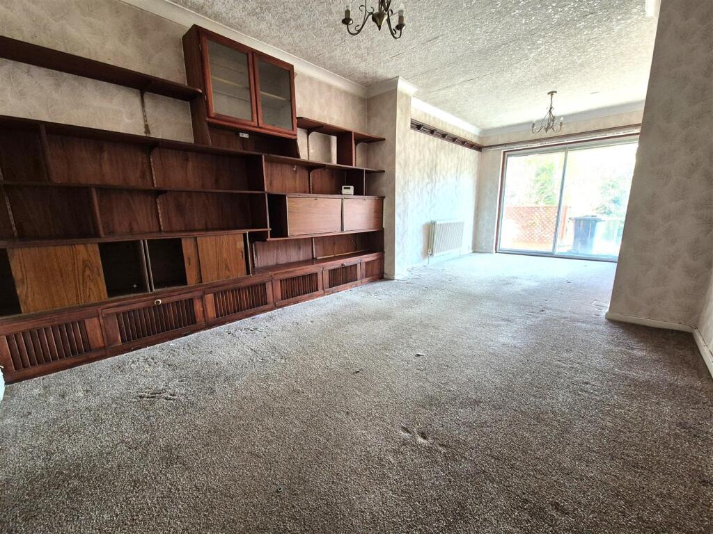 Extended Rear Reception