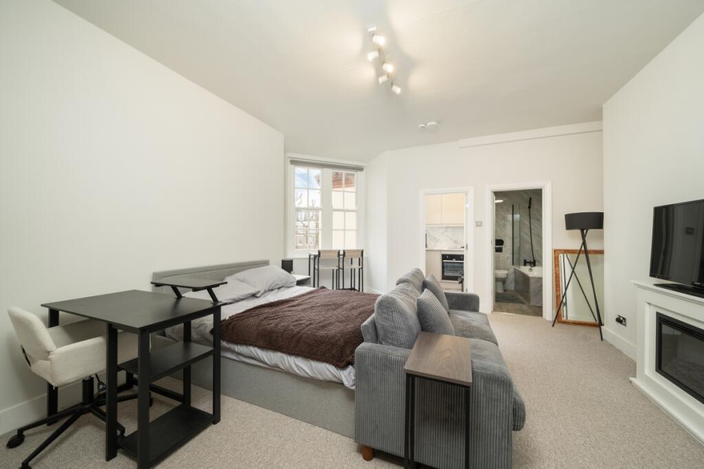 Abbey House 76 - ...