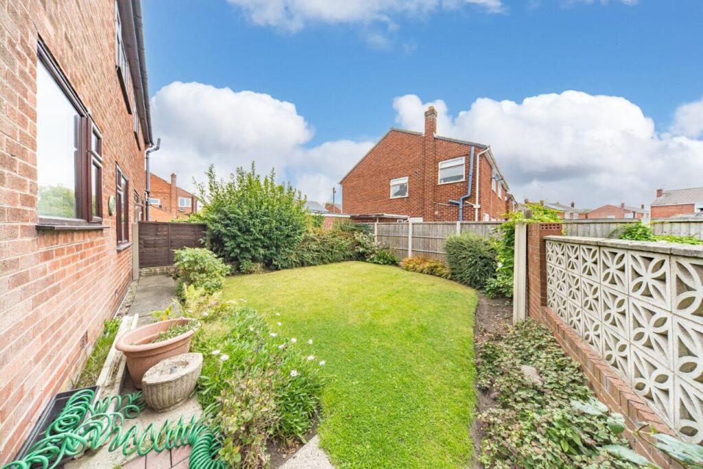 107 Old Lane garden.jpg