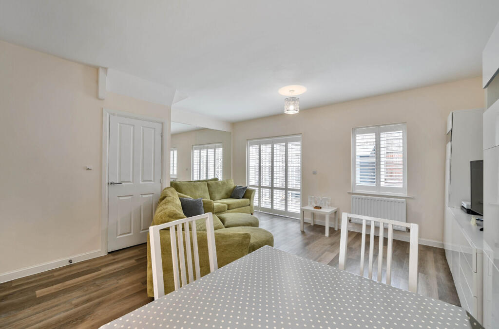 1303087-8-683ee8f...