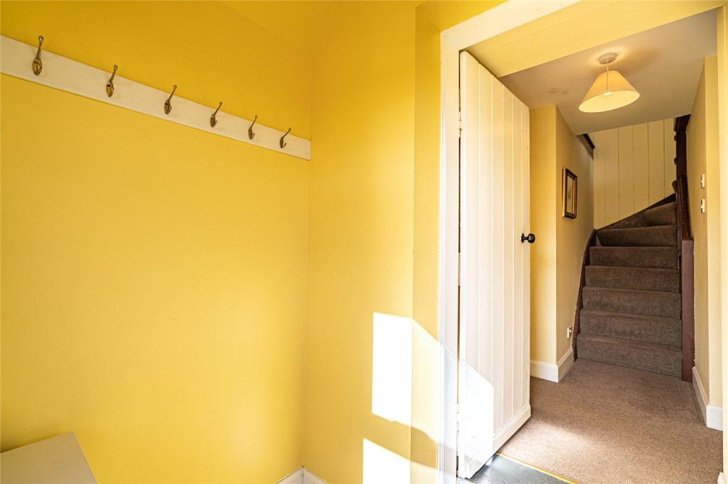 Hall/Stairs