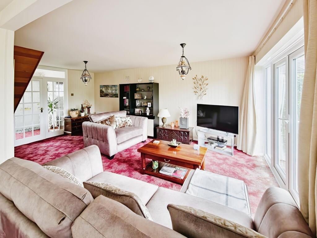 F46b3456-236c68419d895679a65042c1924cd8f7fd8508cf_thmb_lg