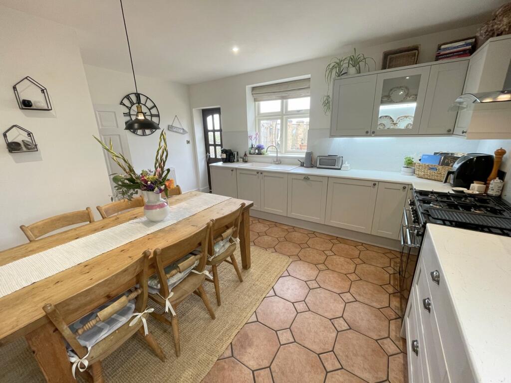 Kitchen/Dining Room