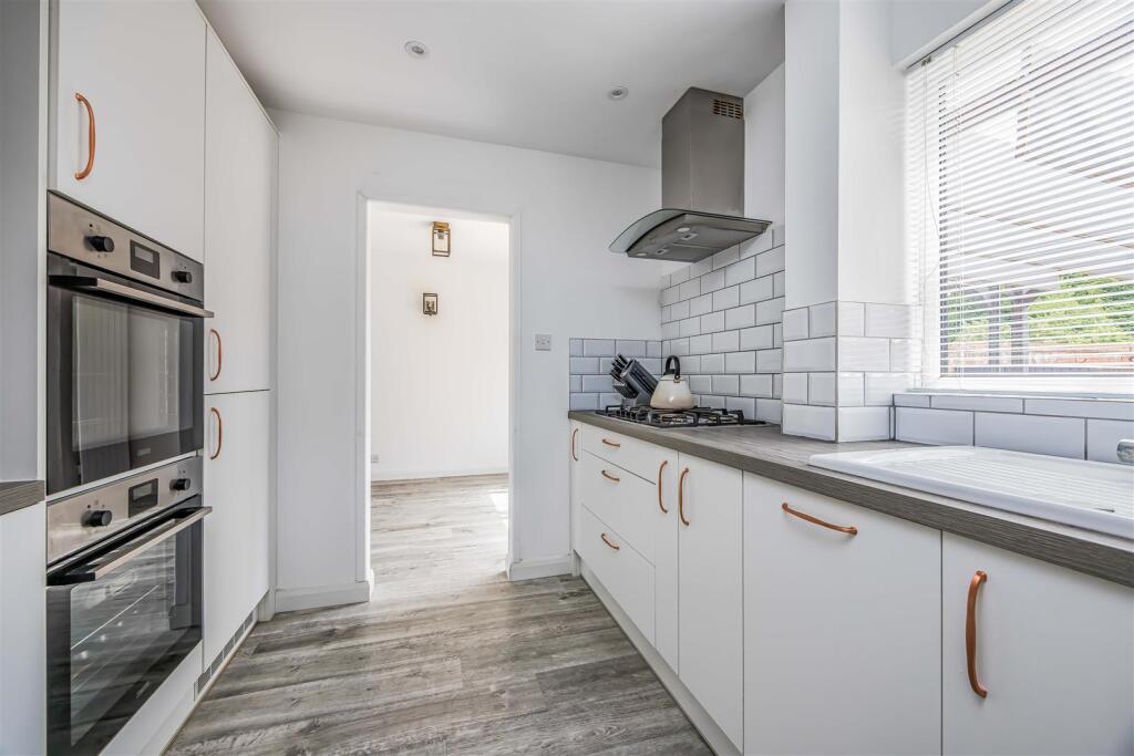 100 Fathoms Reach, Hayling Island-Small-PorticoMar