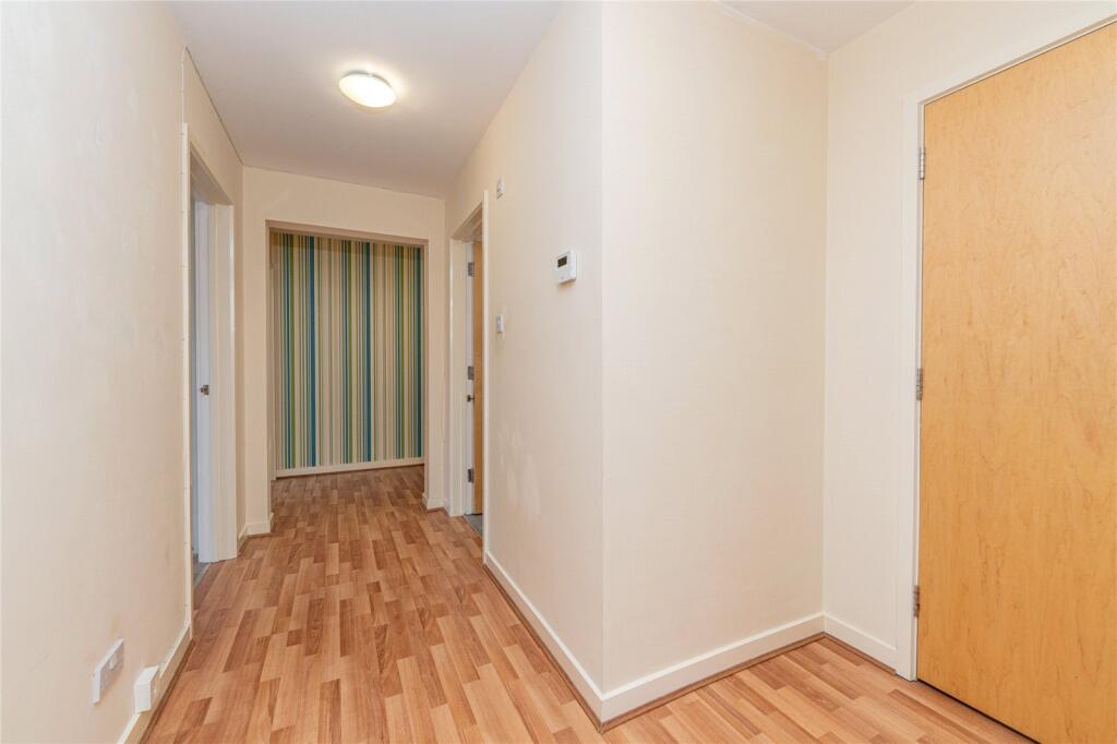 Hall Alt