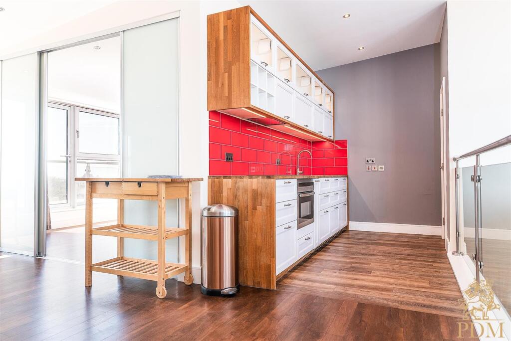 603 Hanley House Nottingham NG1 5GD