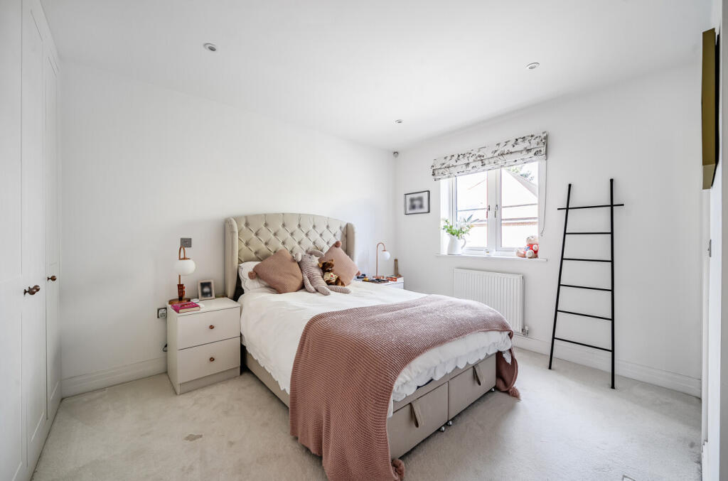 1354519-5-68c8301...