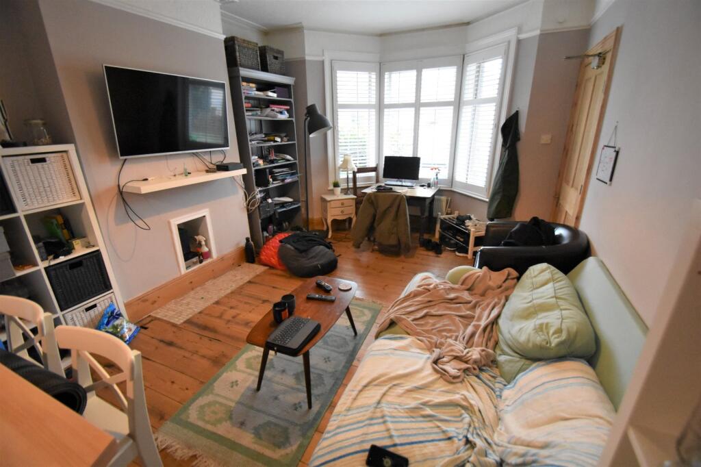 Photo 02