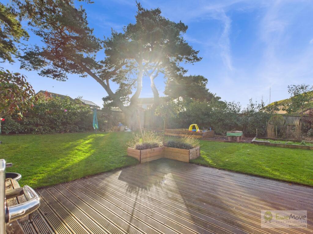 EweMove Mildenhall Cedar Close Garden 1