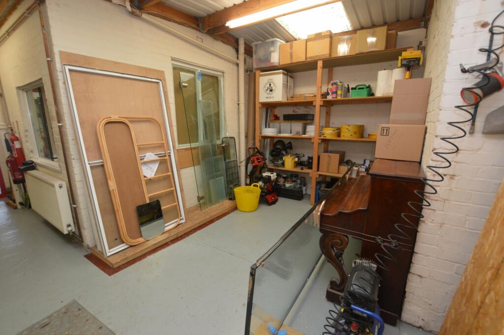 Store (Shop)
