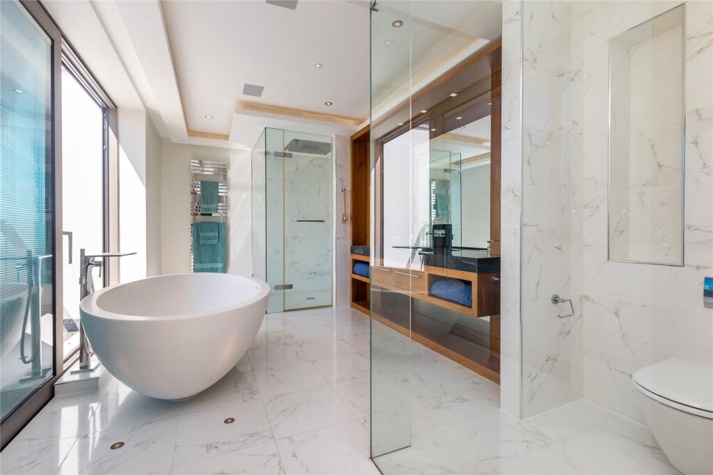 En-Suite To Bed One
