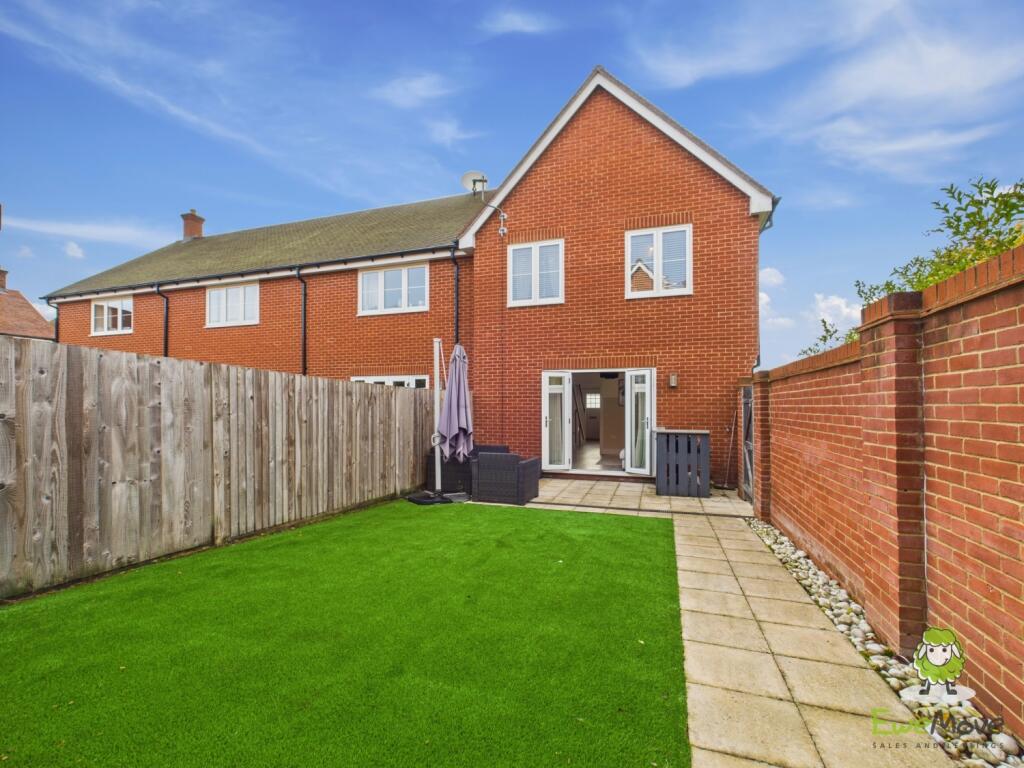 EweMove Estate Agents Basingstoke - Fishbourne Gar