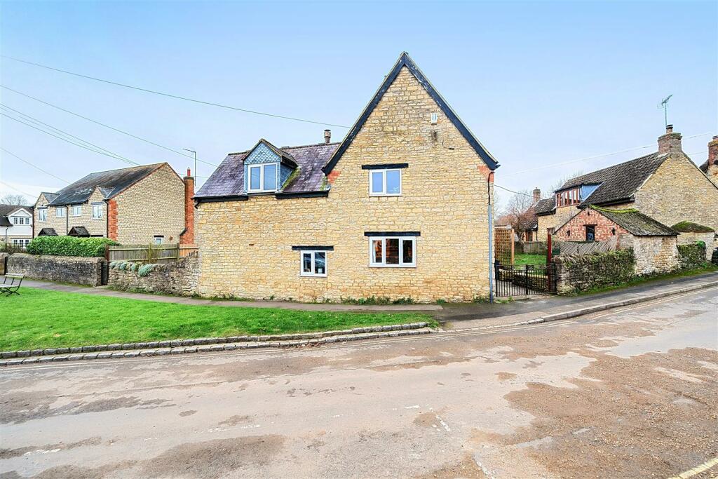 1 Mill Lane, Stoke Bruerne (11).jpg