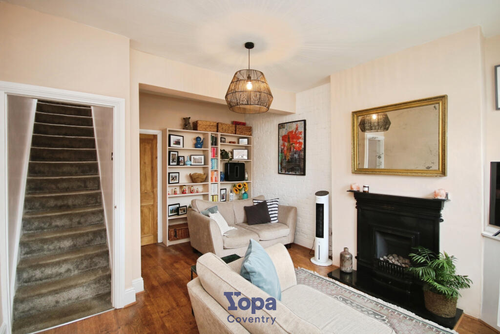 A971f5b4-Living 20Room 202.JPG