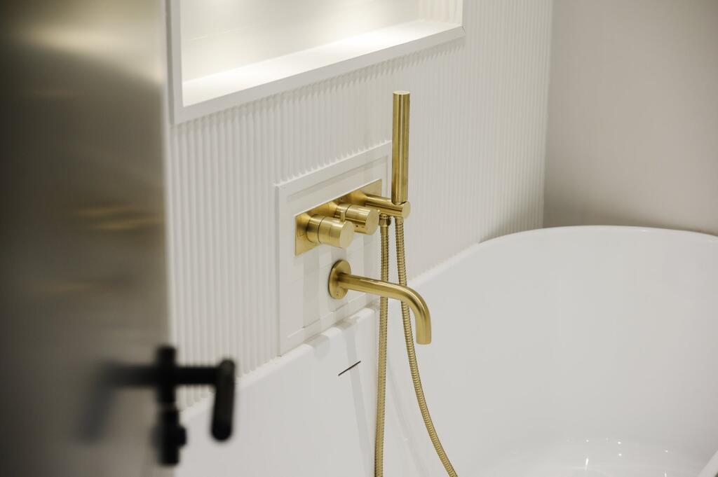 Bathroom finishes