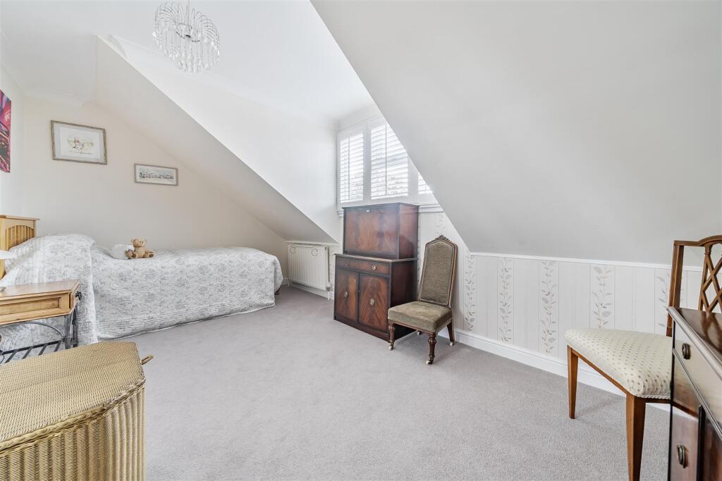 1371604-10-68f7acb45e132-ARW .jpg