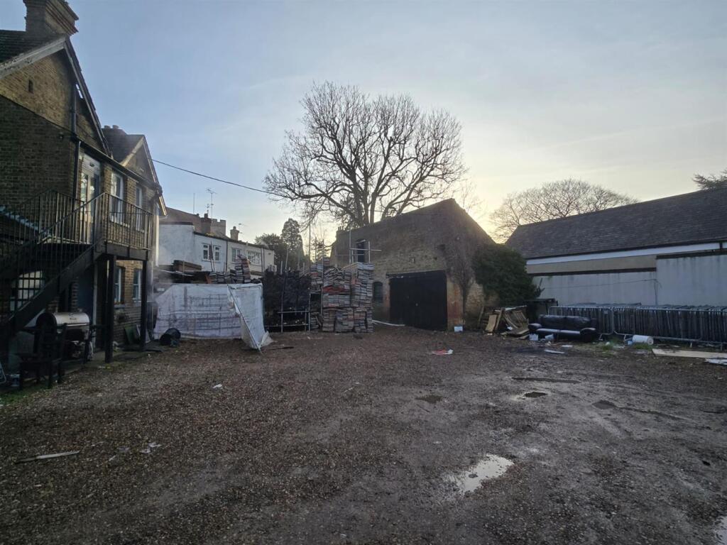 WhatsApp Image 2025-02-05 at 9.35.40 AM.jpeg