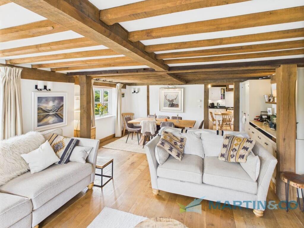 CAM02145G0-PR0073...