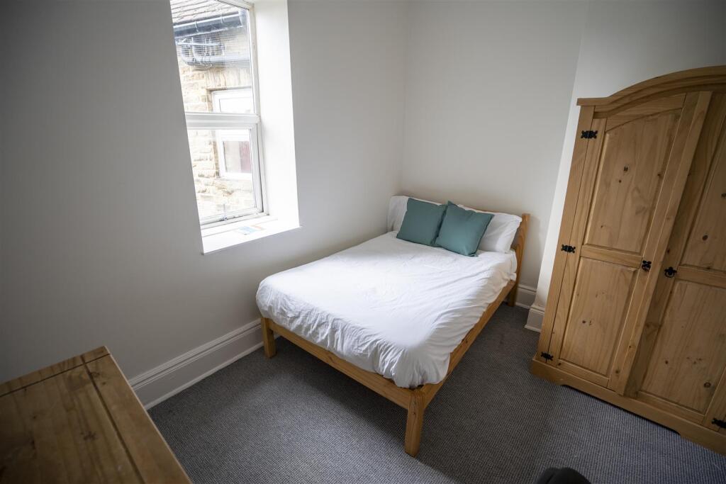 BroccoBankBedroom2.jpg