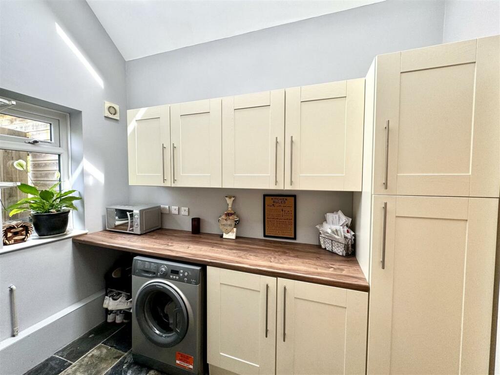 UTILITY ROOM