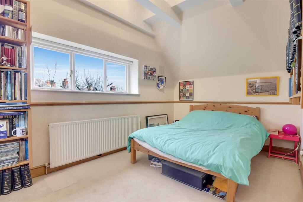 BED1.jpg