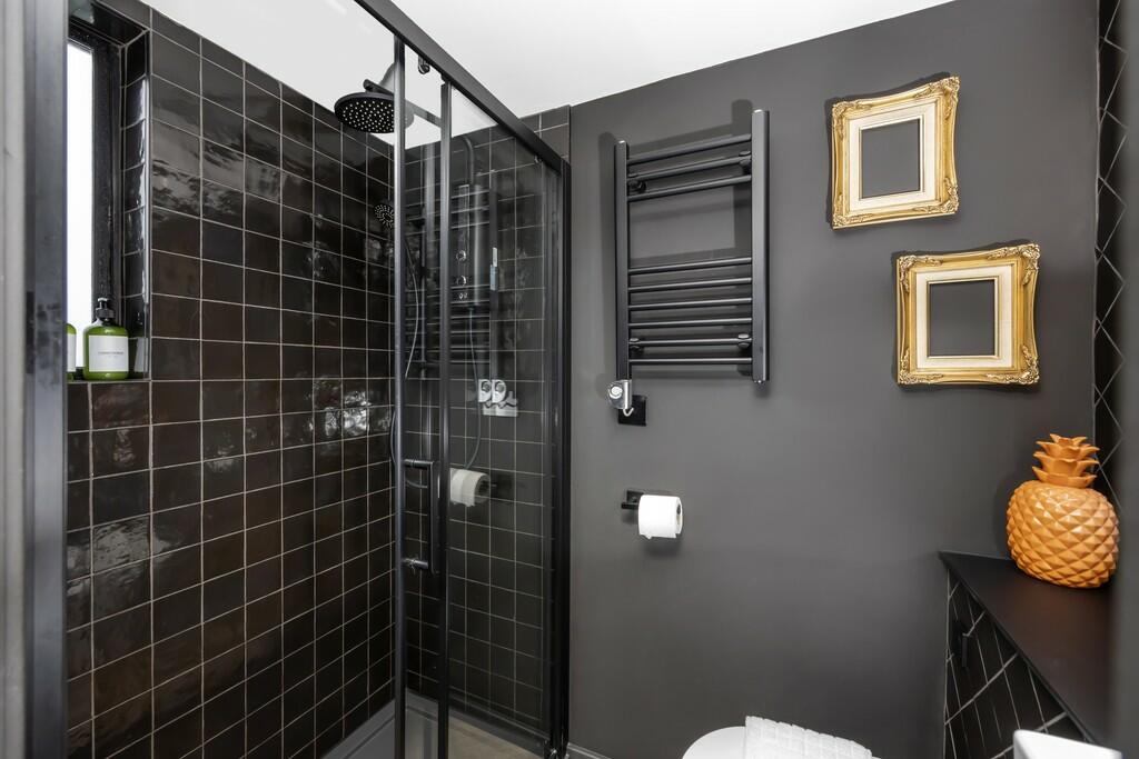 Western Concourse...