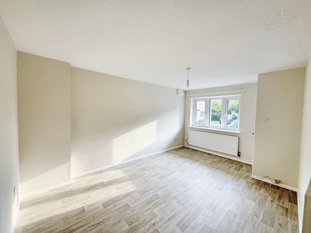 Sitting room -eden may