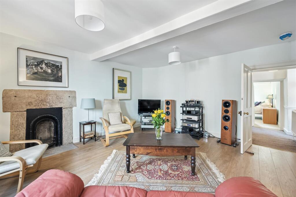 Bedroom One to landing.jpg