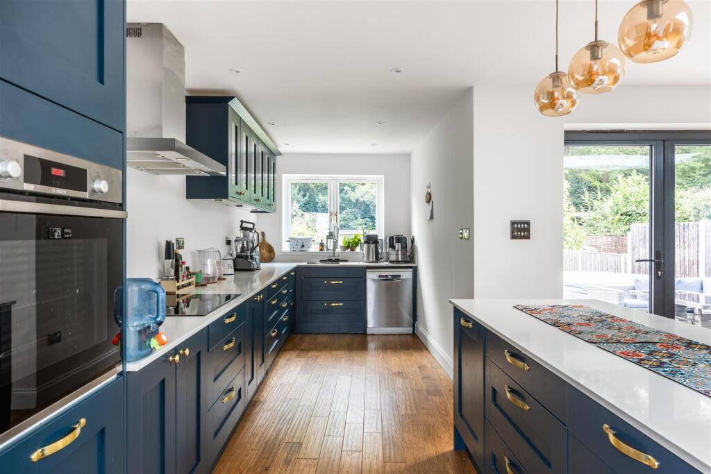 105 Birch Tree Avenue-23.jpg