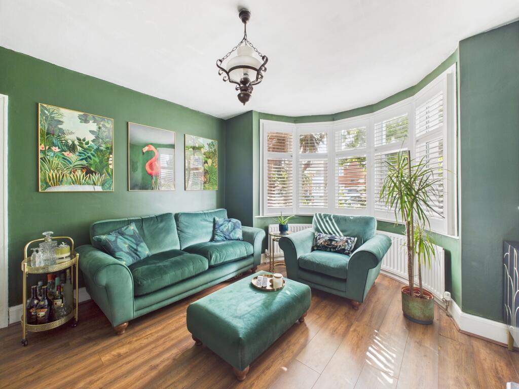 CAM05192G0-PR0097-STILL002