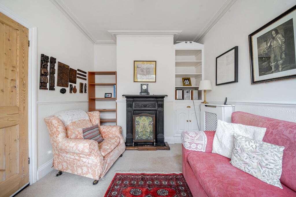 1297413-2-682e302...