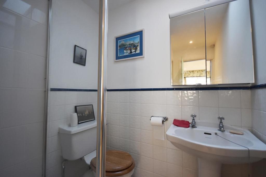 Shower 2.JPG