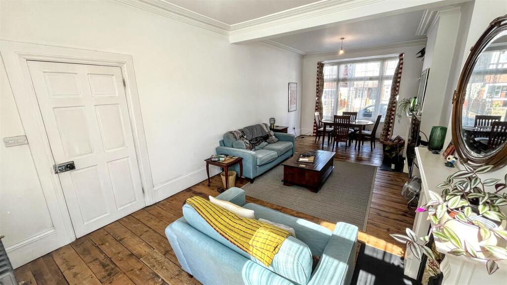 Open Plan Living/Dining Room