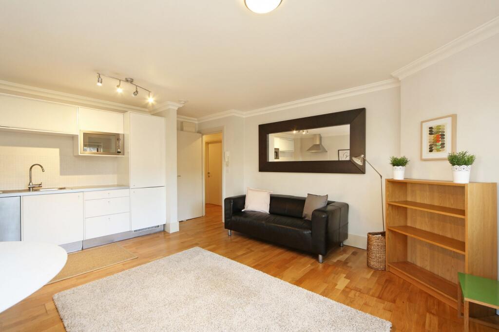 Reception Room alt v