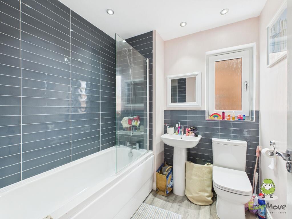 CAM02463G0-PR0080-STILL042