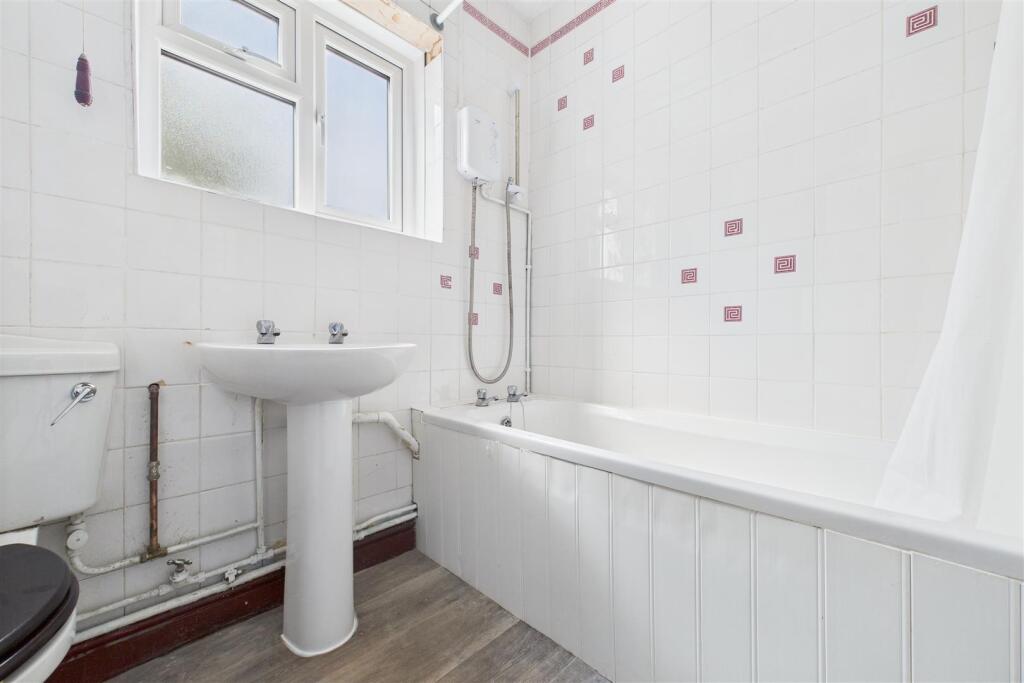 24 Dutton Road, Whitchurch, Bristol BS14 8BW | Lea