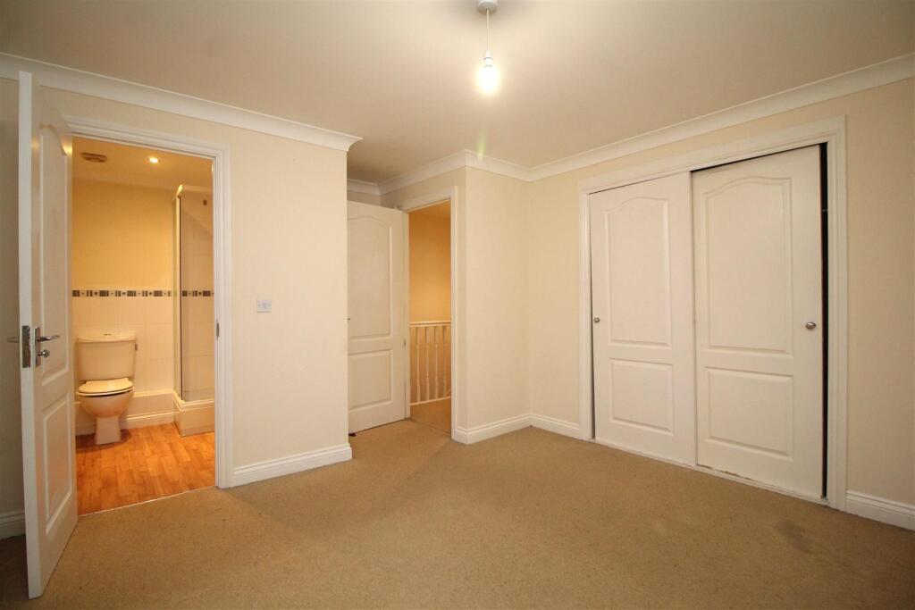 main bedroom 1.JPG