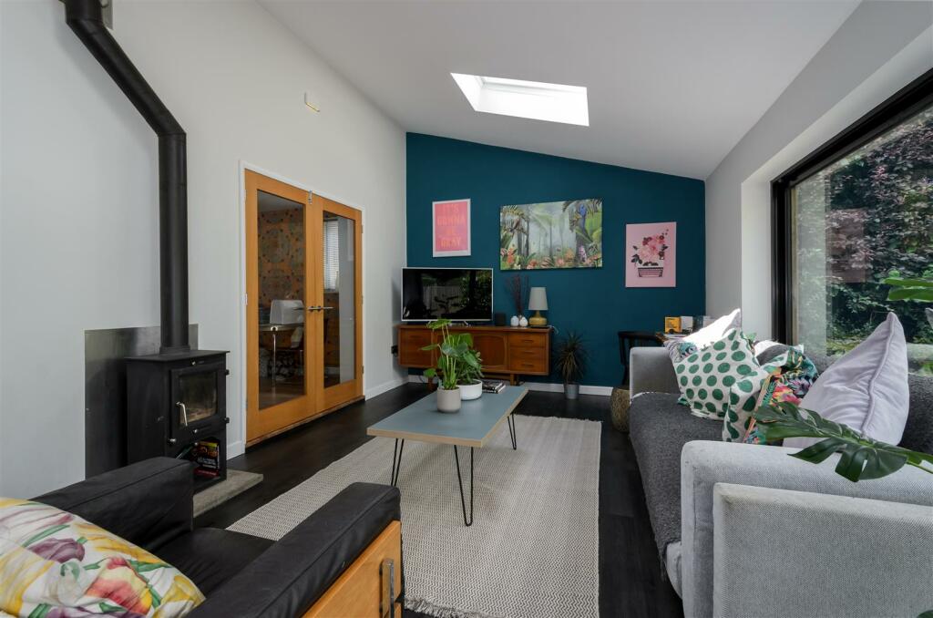 Open Plan Living / Dining Kitchen