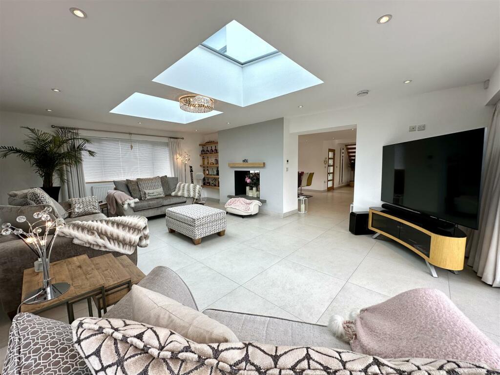 DRAWING ROOM