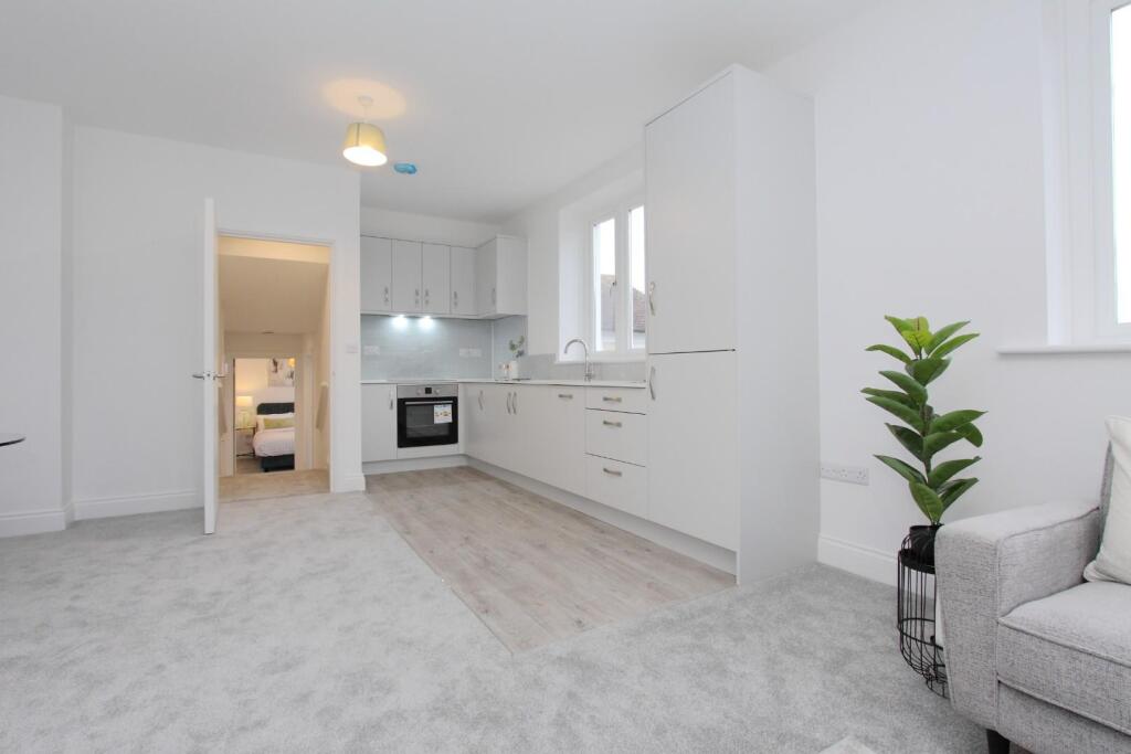 flat 3 new canal street PH11.JPG