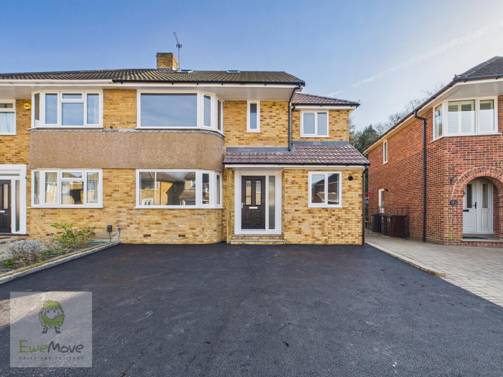 View Of The Front Of The Property