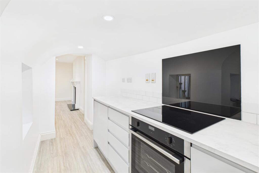 33 Pembroke Road, Clifton, Bristol BS8 3BE | Freeh